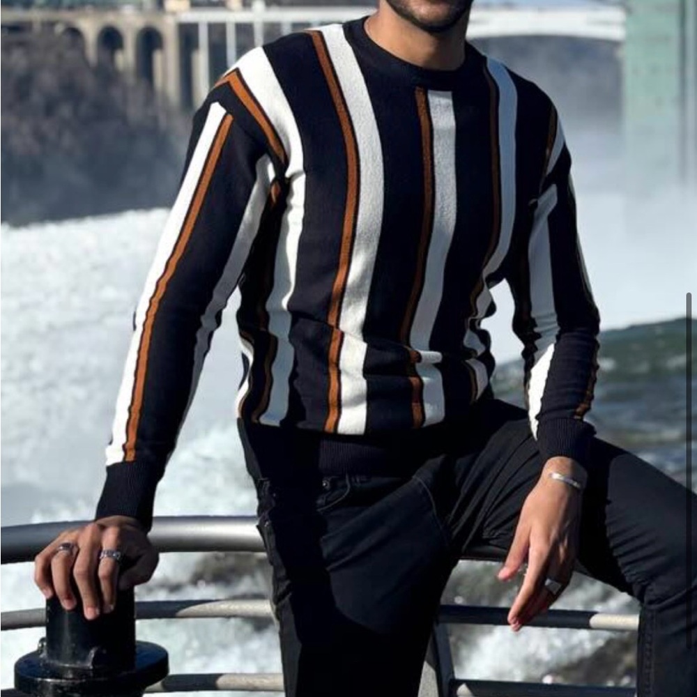 ZARA Unisex Crewneck